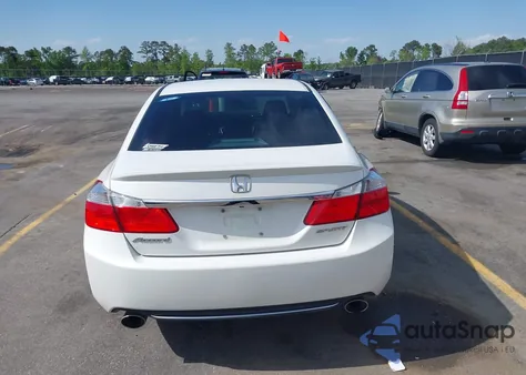 2015 Honda Accord Sport z USA, uszkodzony, nr VIN 1HGCR2F52FA249065